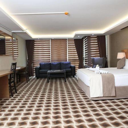 Way Hotel อิซมีร์ ภายนอก รูปภาพ