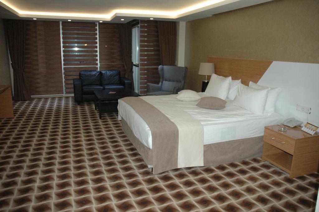 Way Hotel อิซมีร์ ภายนอก รูปภาพ