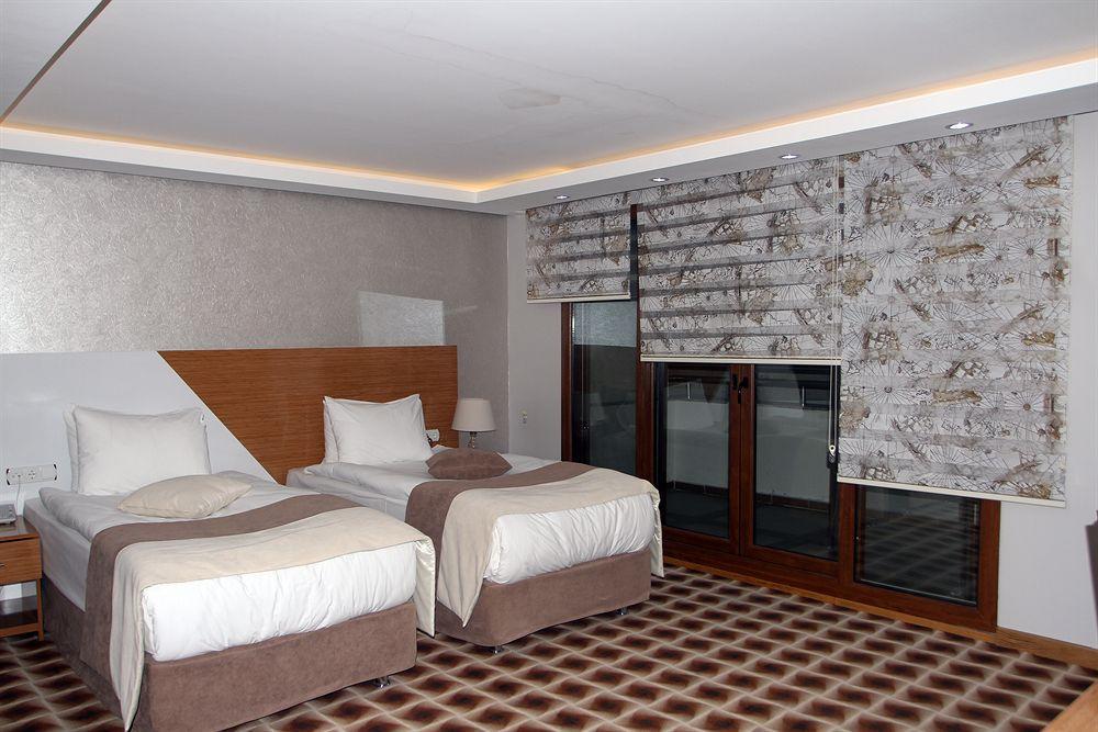 Way Hotel อิซมีร์ ภายนอก รูปภาพ