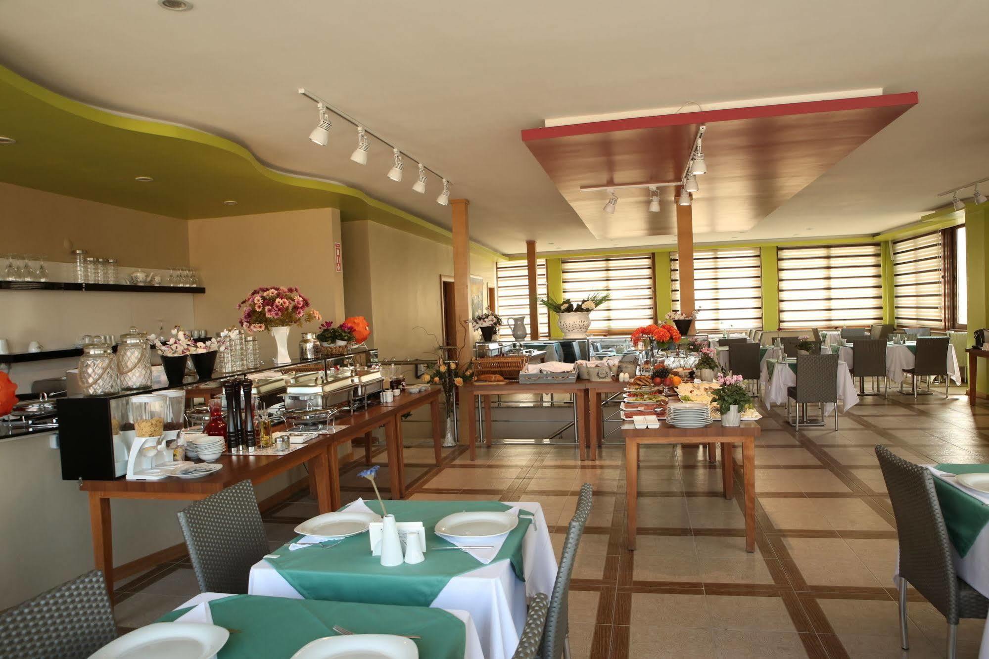 Way Hotel อิซมีร์ ภายนอก รูปภาพ