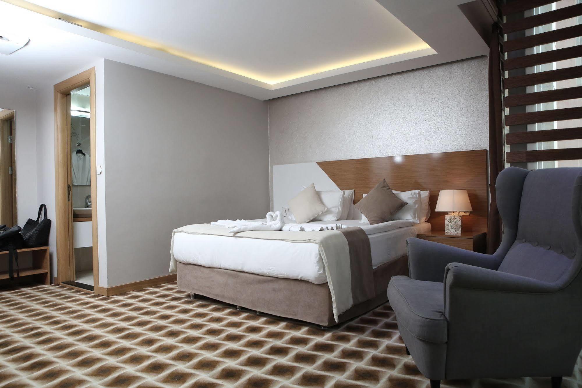 Way Hotel อิซมีร์ ภายนอก รูปภาพ