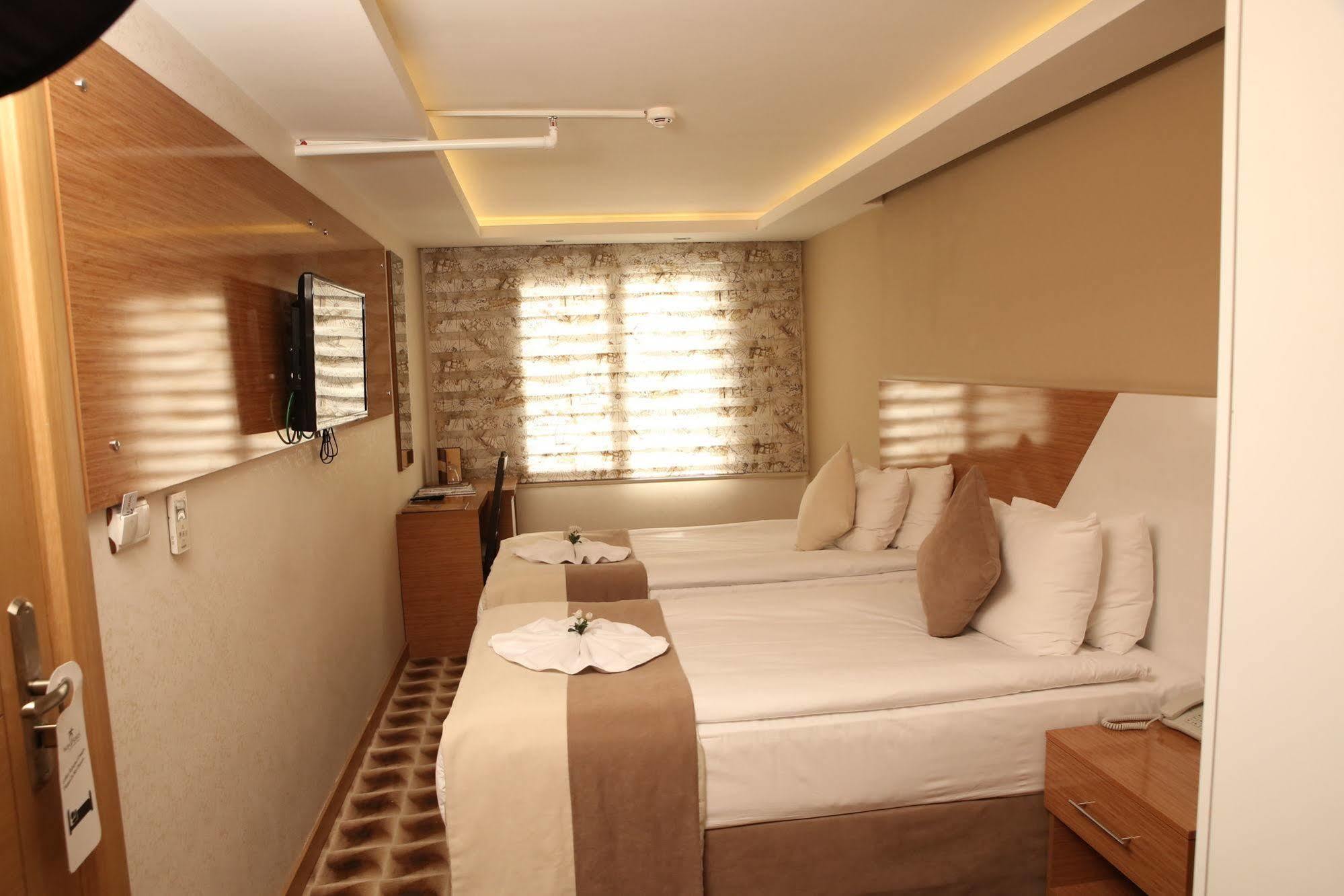 Way Hotel อิซมีร์ ภายนอก รูปภาพ